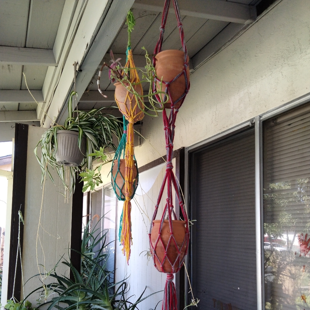 HANGING PLANTER